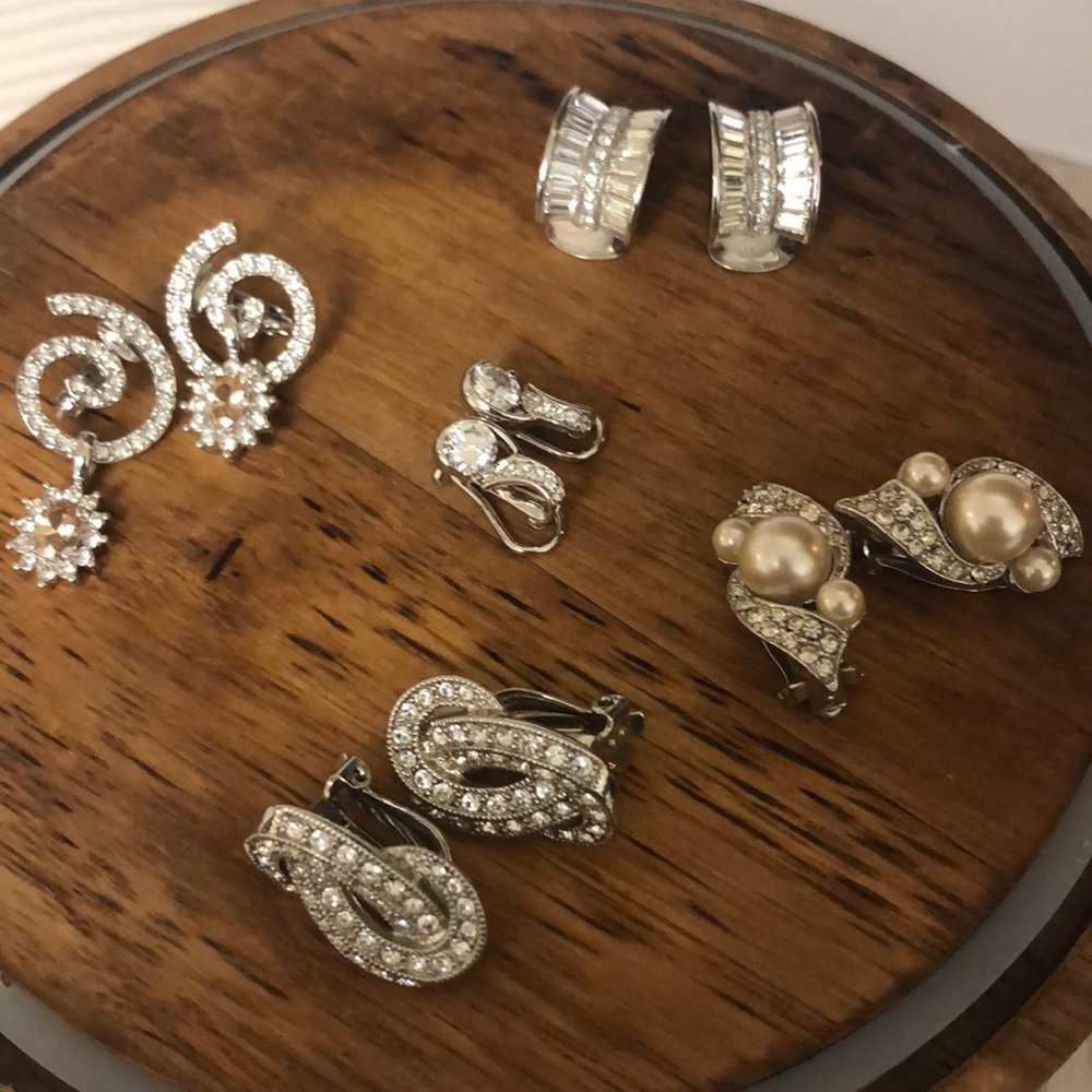 Set of 5 pairs of costume clip on earrings.